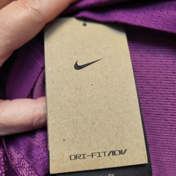 NWT Nike Women's Dri-FIT ADV Short-Sleeve Slim Fit Aura Top in Purple - Size XL - Picture 6 of 8